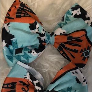 Mama tried cow print clip bow